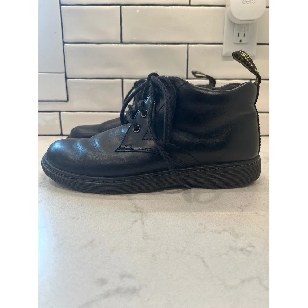 Dr. Martens Barnie Black Leather Chukka Boots Men's 9 Desert Boots Minimalist